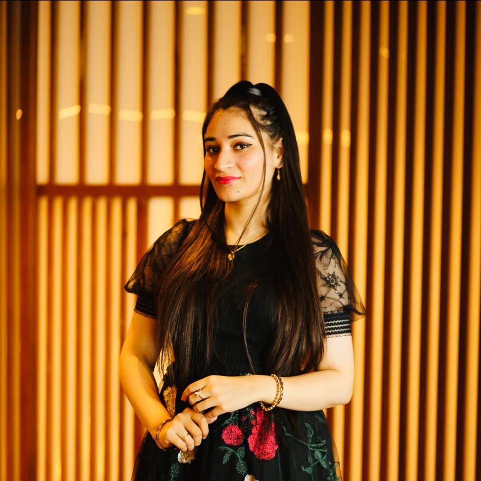 Amna Riaz | Dubai