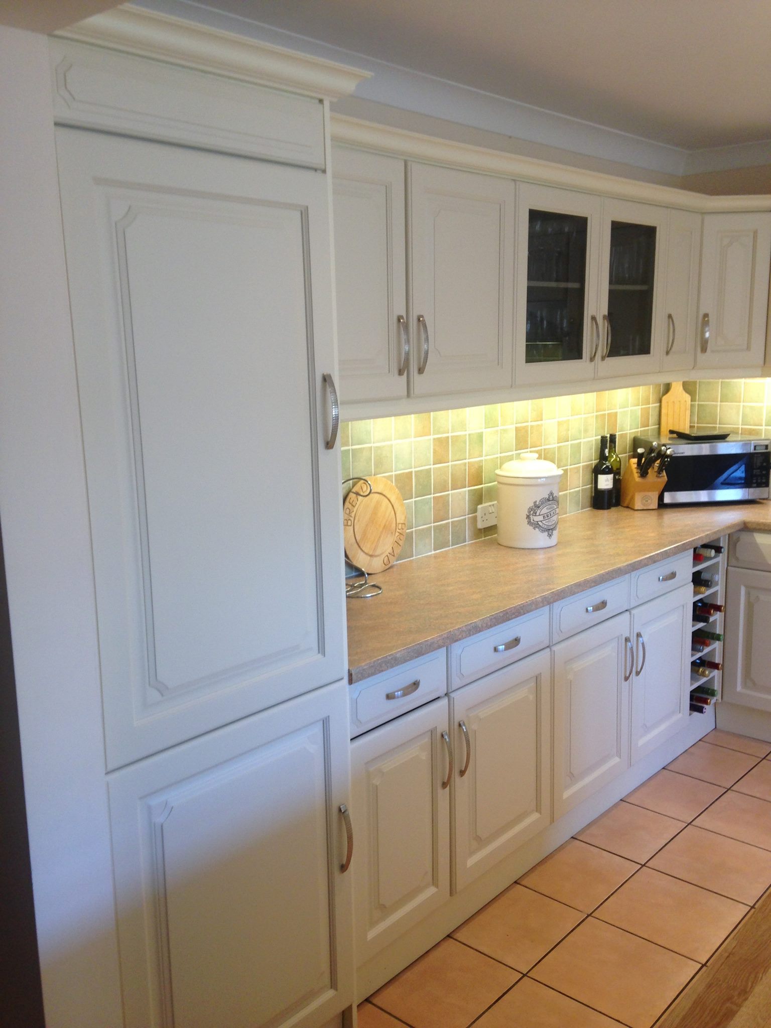 R.B. Kitchens - Kitchens Professionally Refurbished