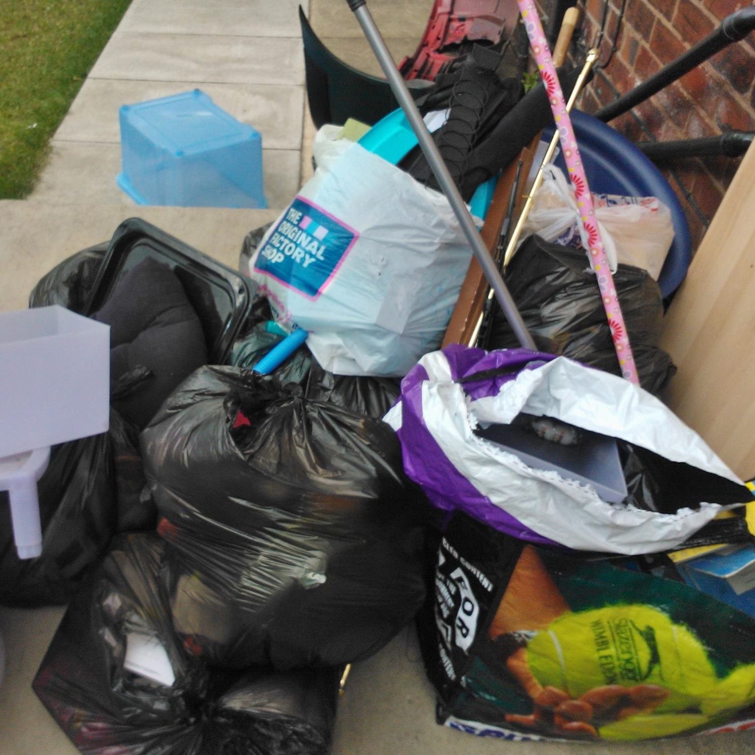 The Decluttering Queen - Leeds