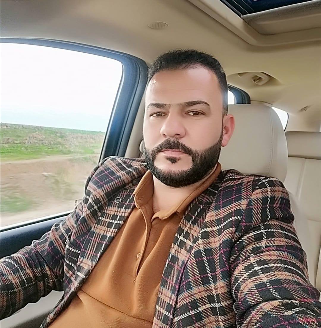 أزياء راقد البياتي