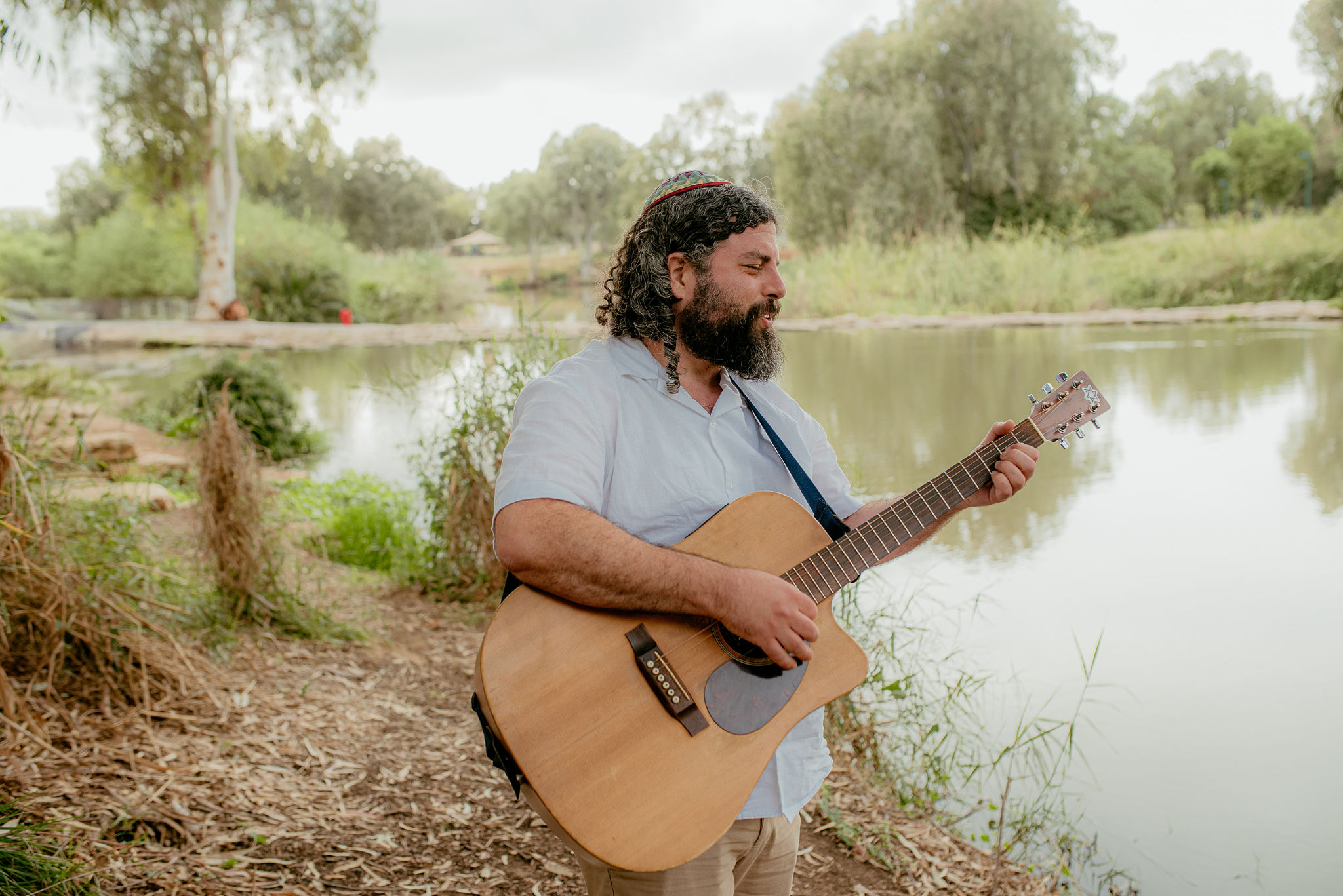 אבי טאוב - מוזיקה וסיפורים / Avi Taub - Music and stories