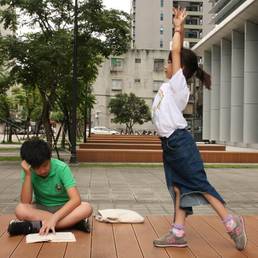 哥哥。妹妹