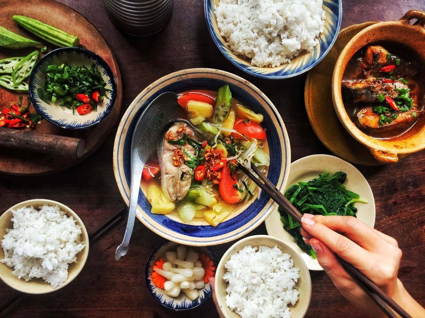 Ẩm Thực Việt - DƯA BẮP CẢI Nguyên liệu: - 1 bắp cải thật xanh, tươi ...