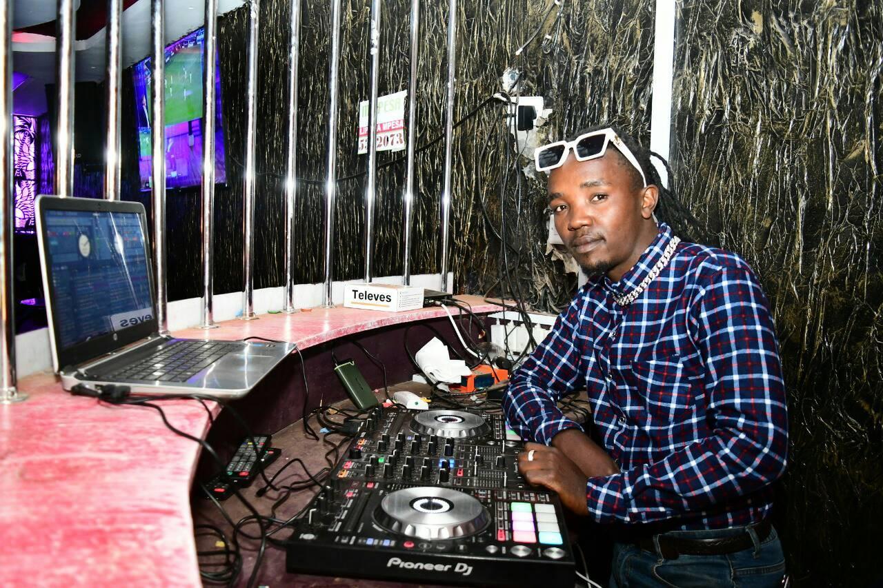 Deejay Clever Tha Rich Kid