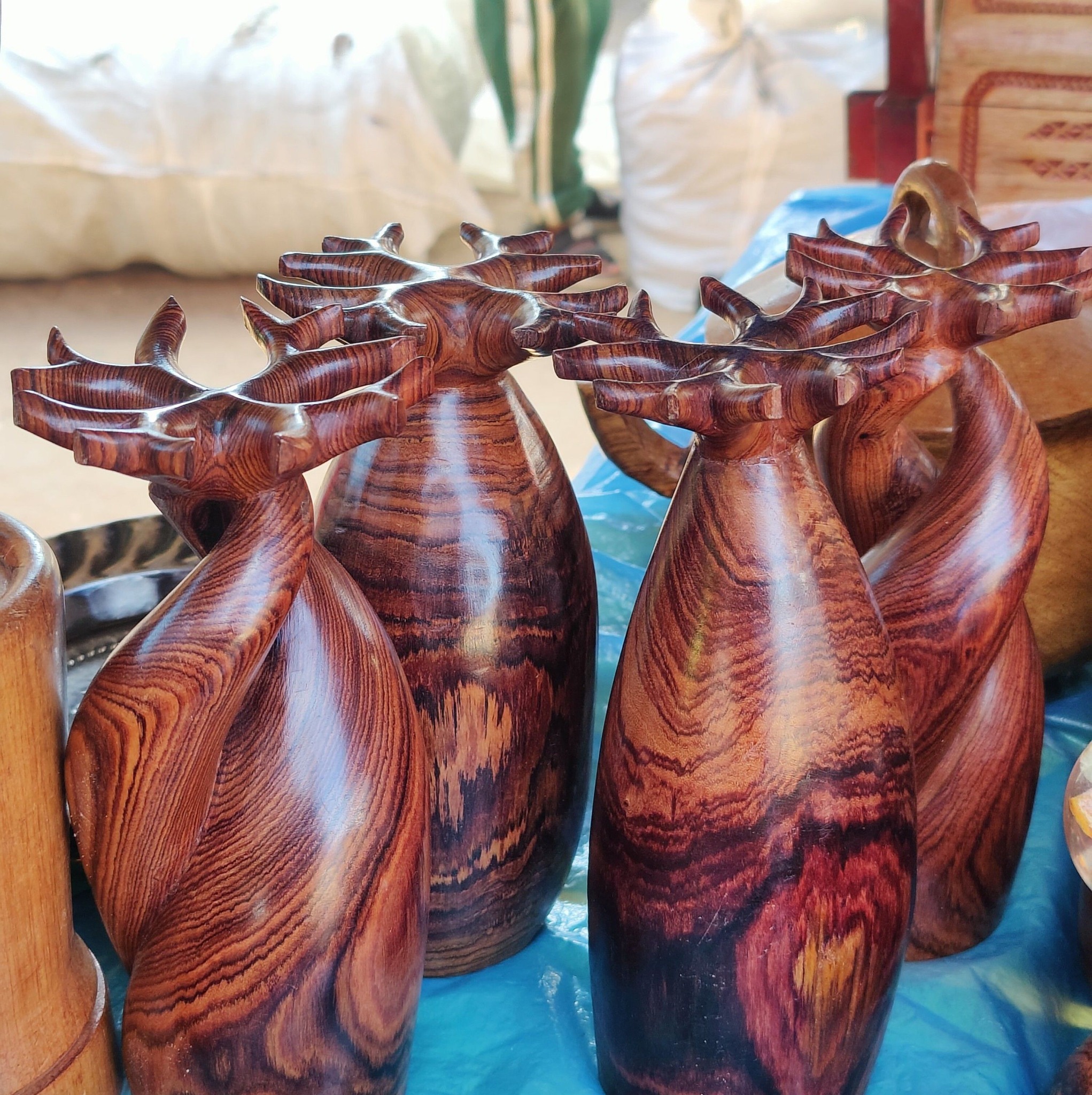 Pendentif En Or 18 Carats Madagascar - Forme De L'île Avec Zircons Blancs, Rouges, Verts - Bijou Neuf Avec étiquettes - SoaArtShop