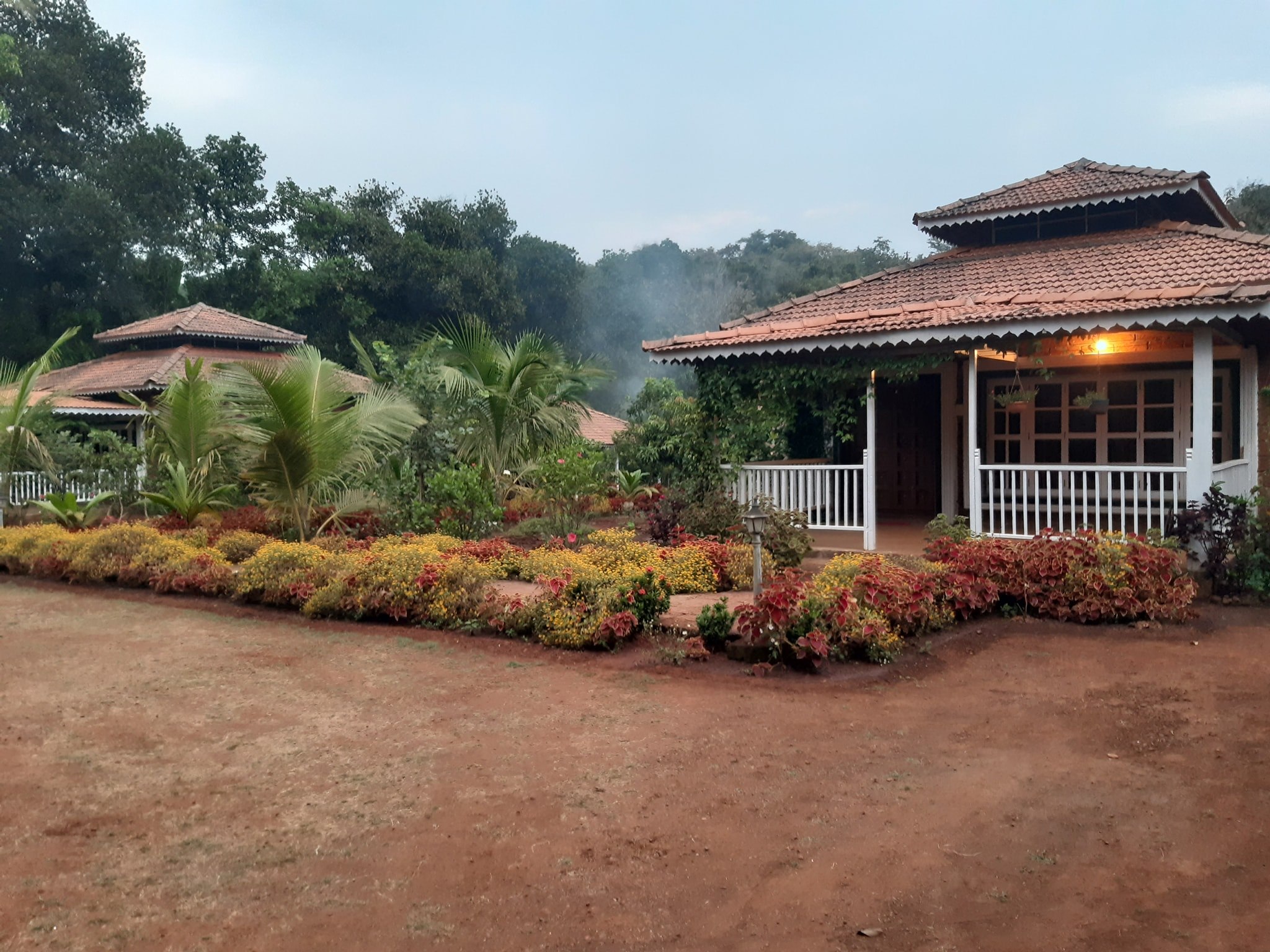 Blackbird cottages gudhe chiplun