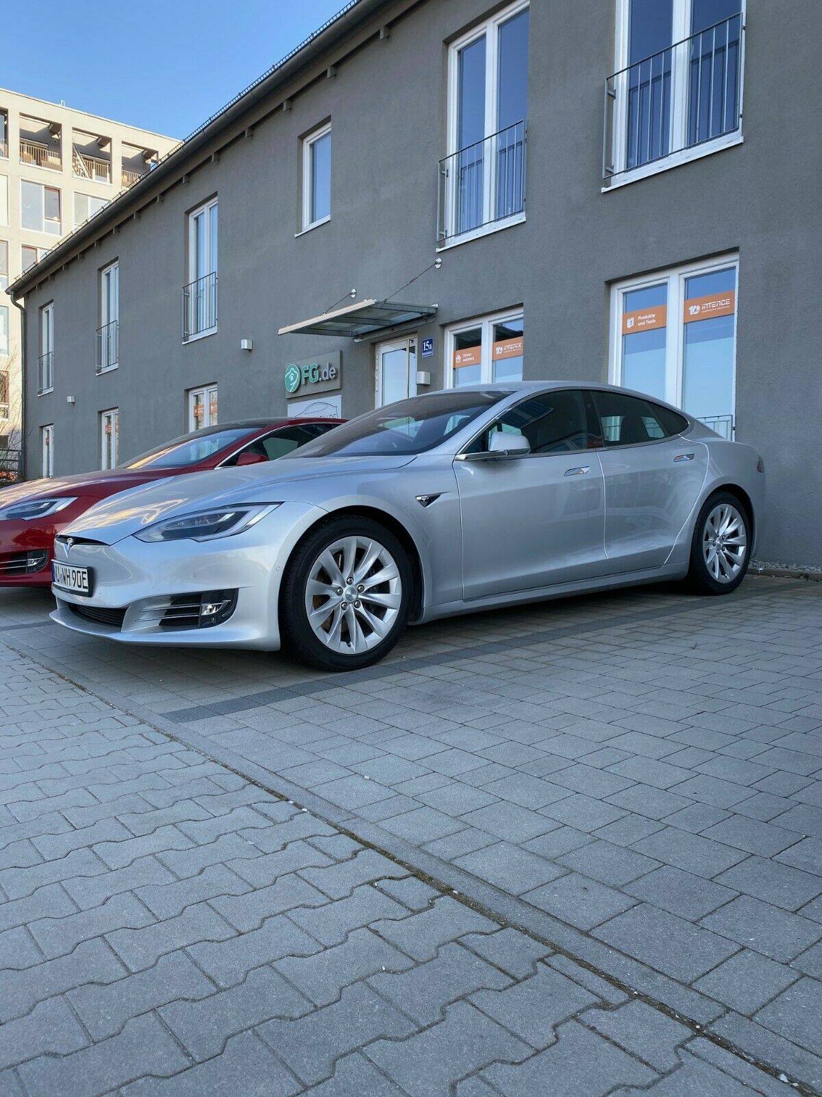 TESLA VIP-Transfer service. Premium solution. | Prague