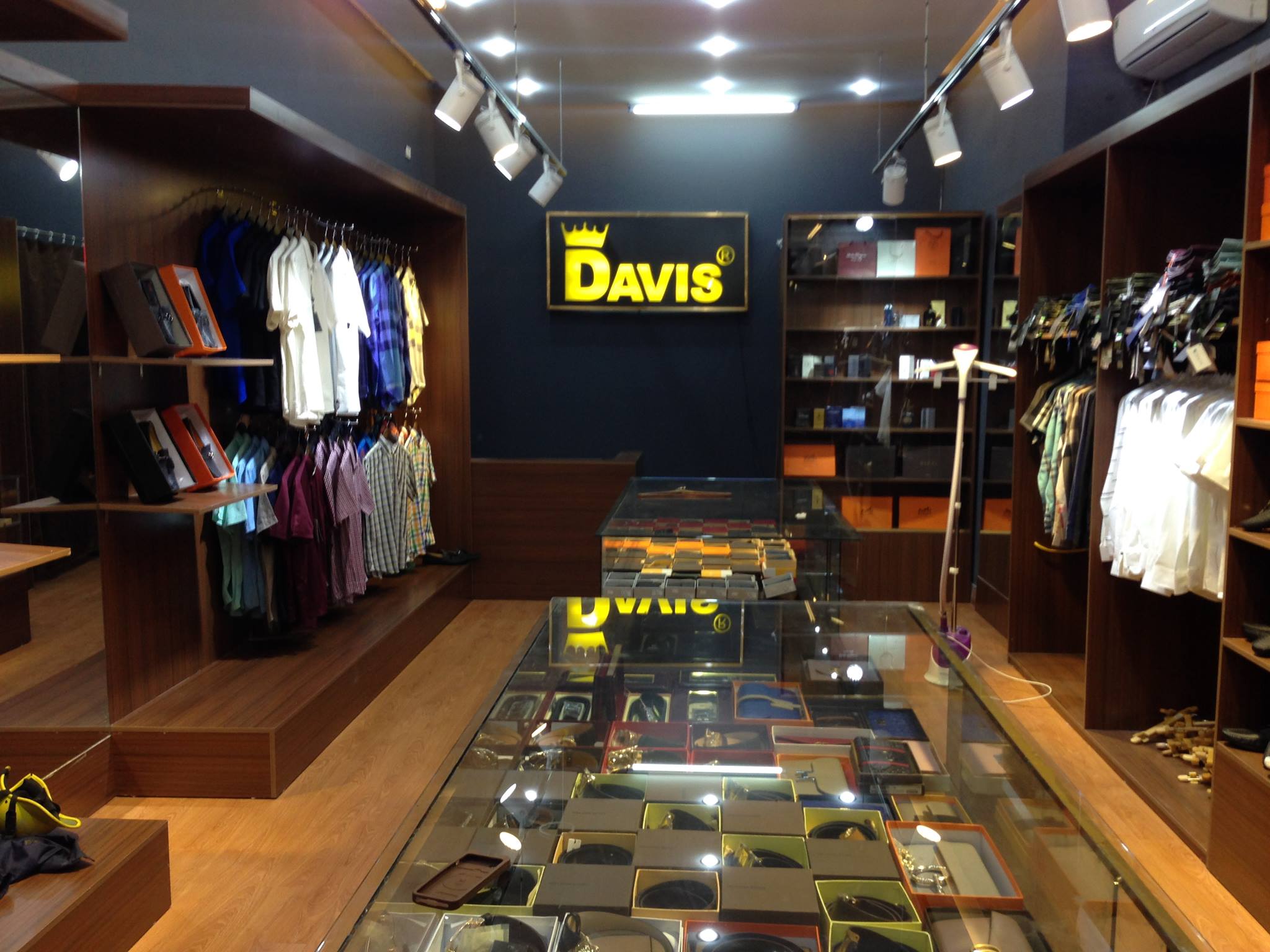 Davis store
