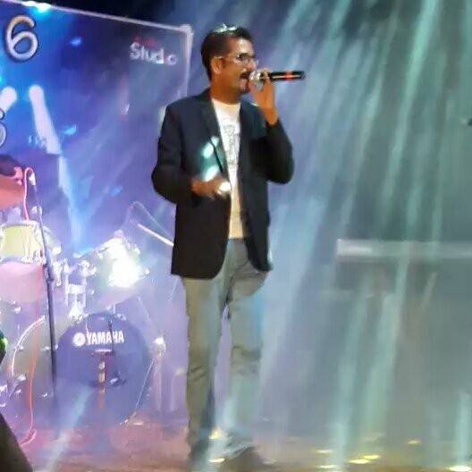 Ilyas Vicky singer