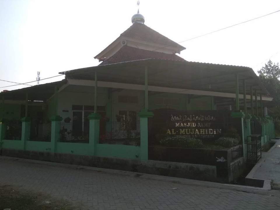 Guru Ngaji Di Masjid Jami' Al-Mujahidin