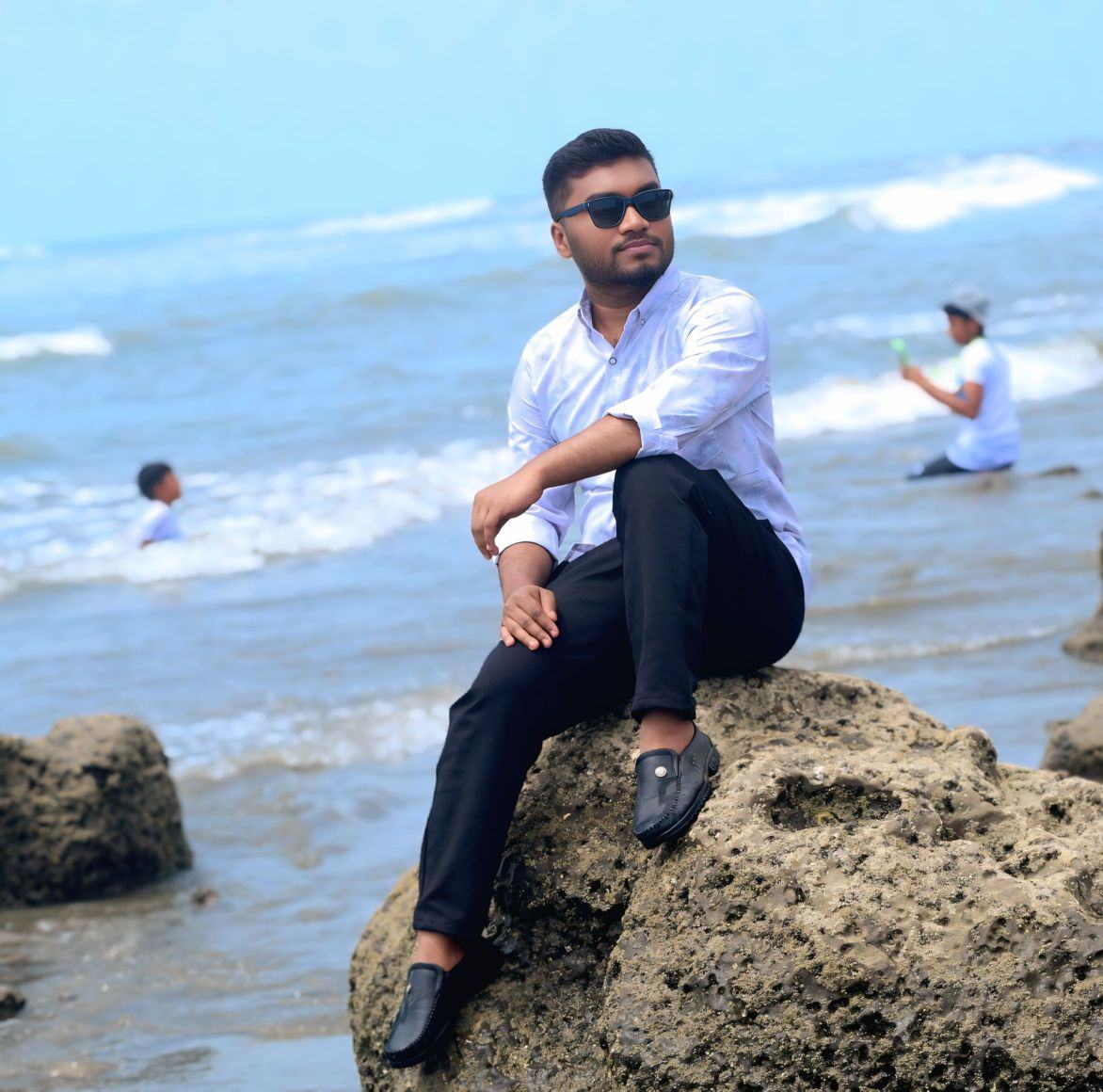Ahsan R Leon