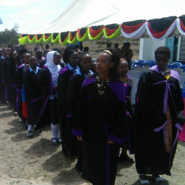 Isinya YOUTH POLY