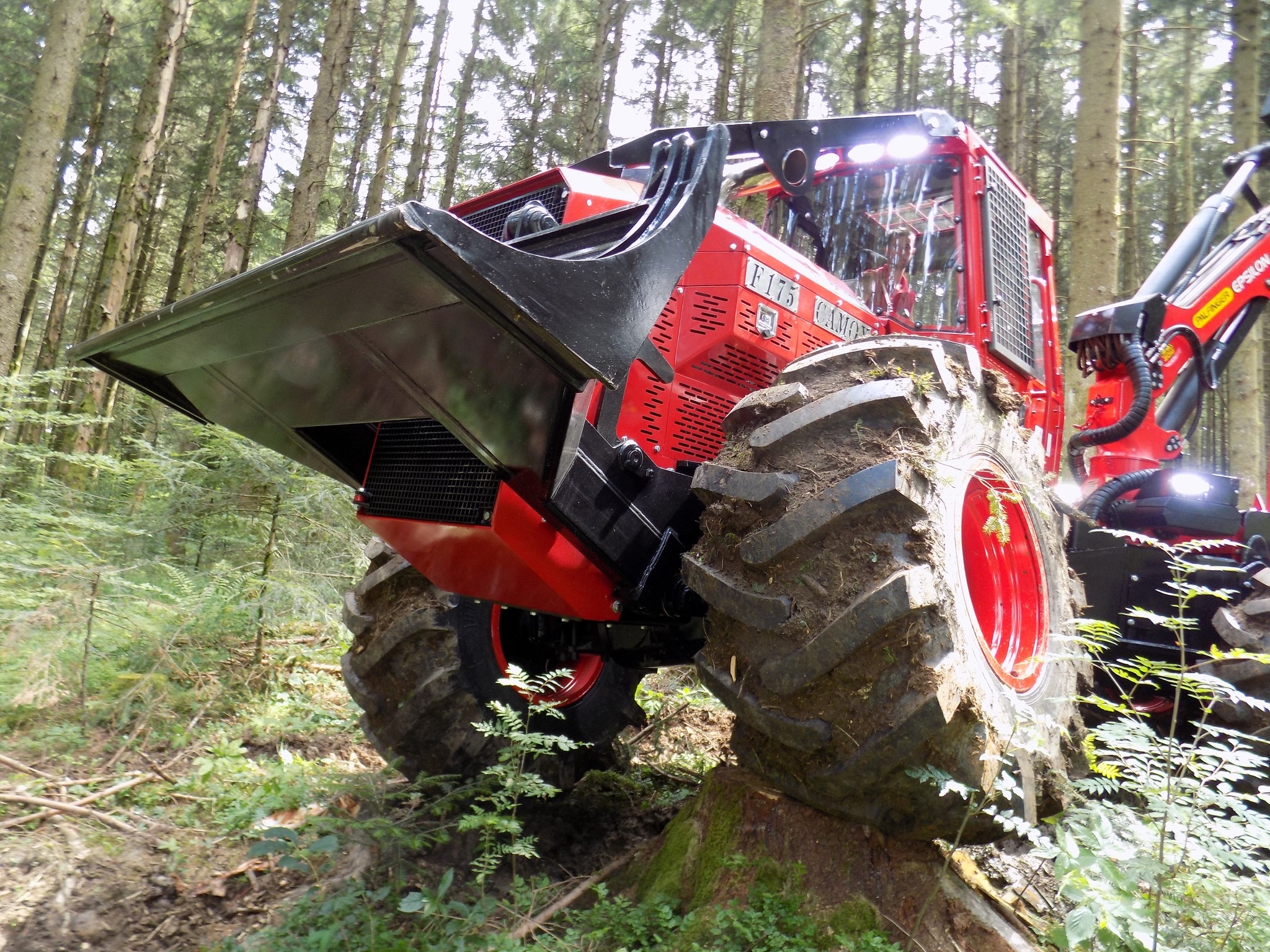 Tracteurs forestiers CAMOX - #CamoX #skidder #debusqueurs # ...