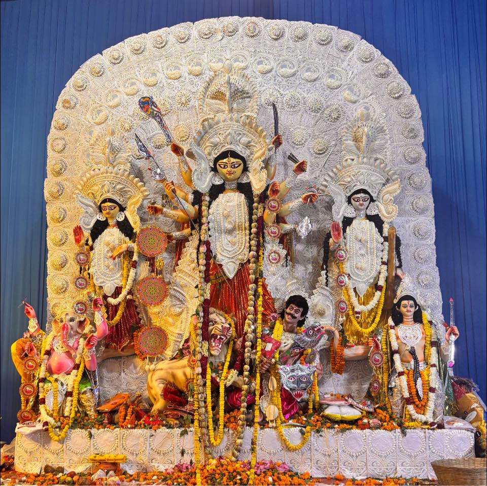 Sarbojanin Durga Puja Samiti ( D.D.A Flats Kalkaji )