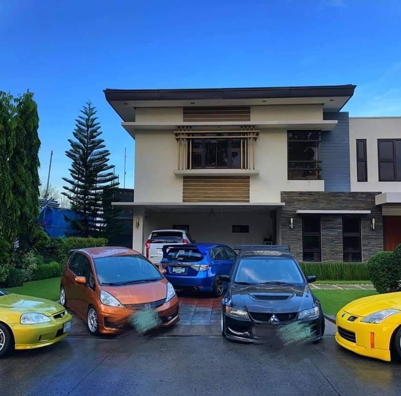 LIM CAR DEPOT