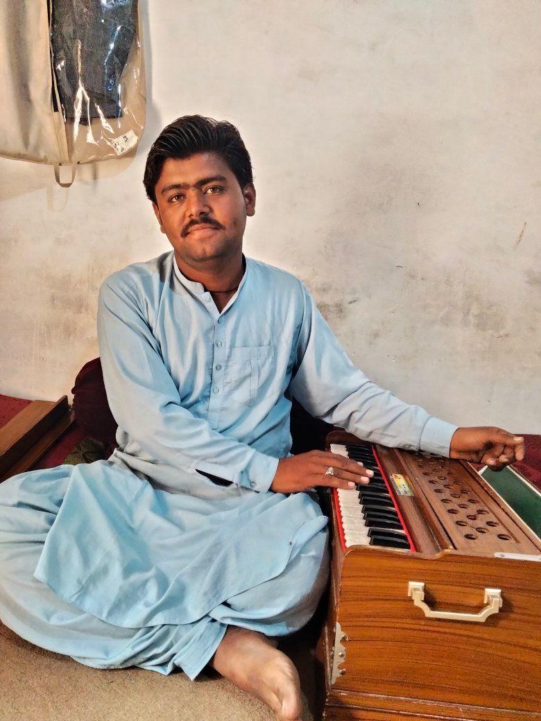 Singer Mashqoor Ali RAHu