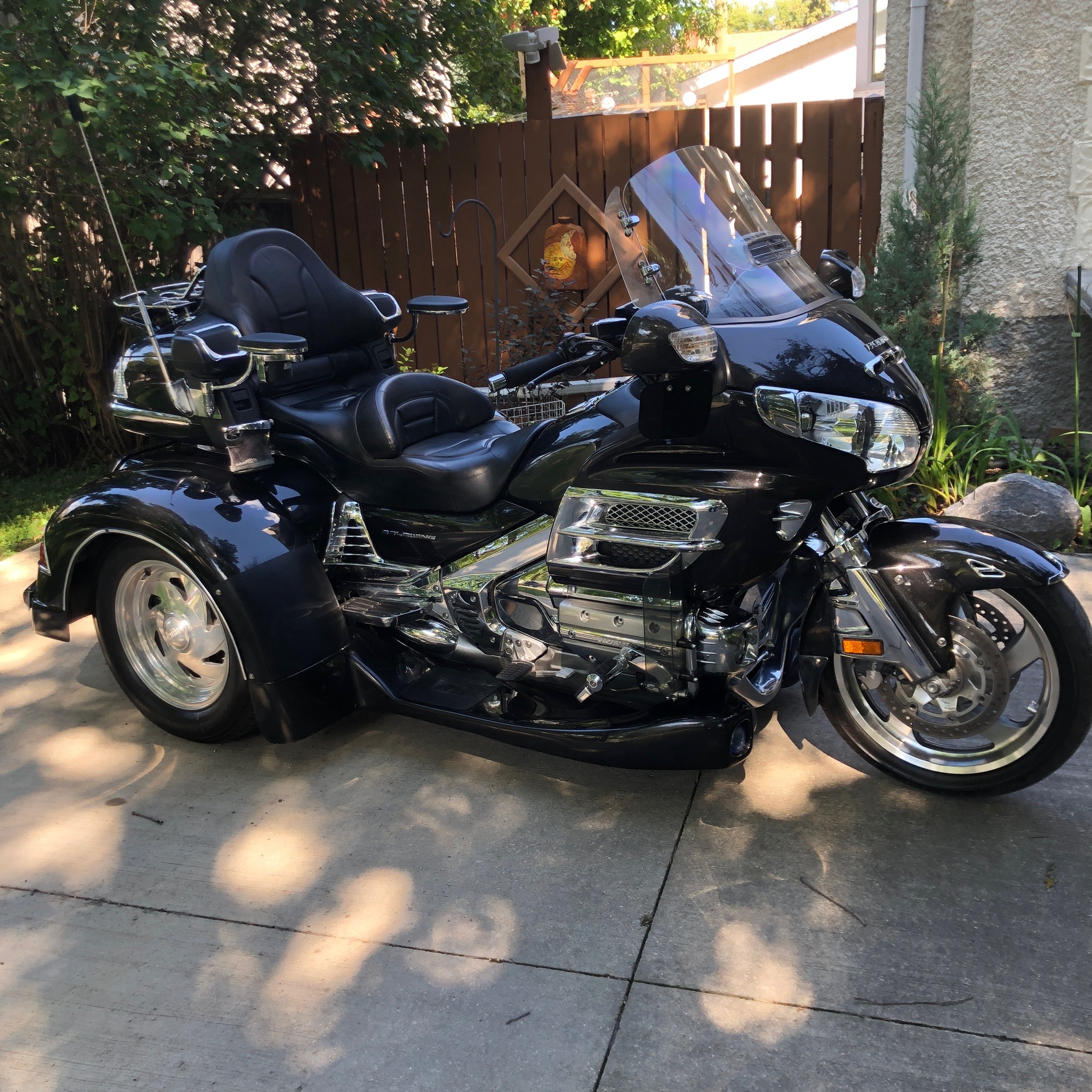 Goldwing Tech Talk | “Trunk Open” warning light | Facebook