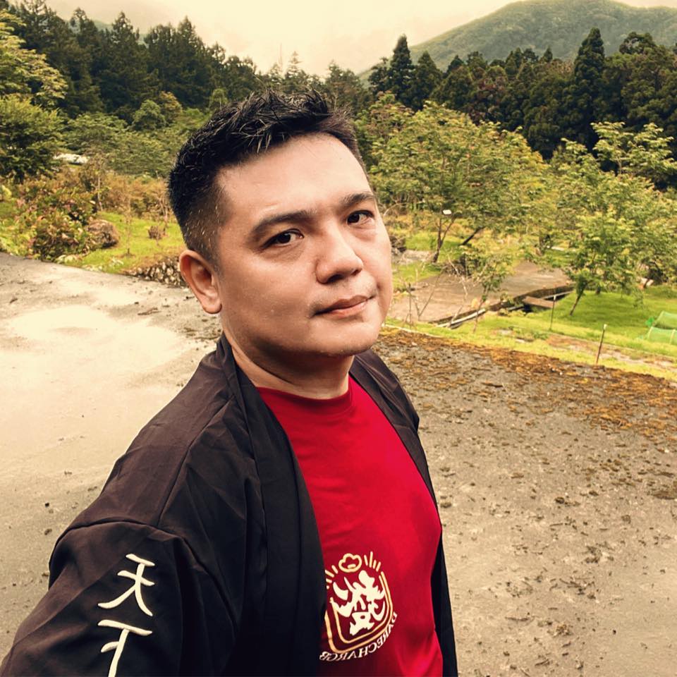 【紫微垣局～曾子南仙師】 看到此處，可知道曾仙師觀天地眼界格局極大， 當然對自己後代的期許肯定更高。 此局是是所有龍穴的星垣極品， 台灣兩大 ...