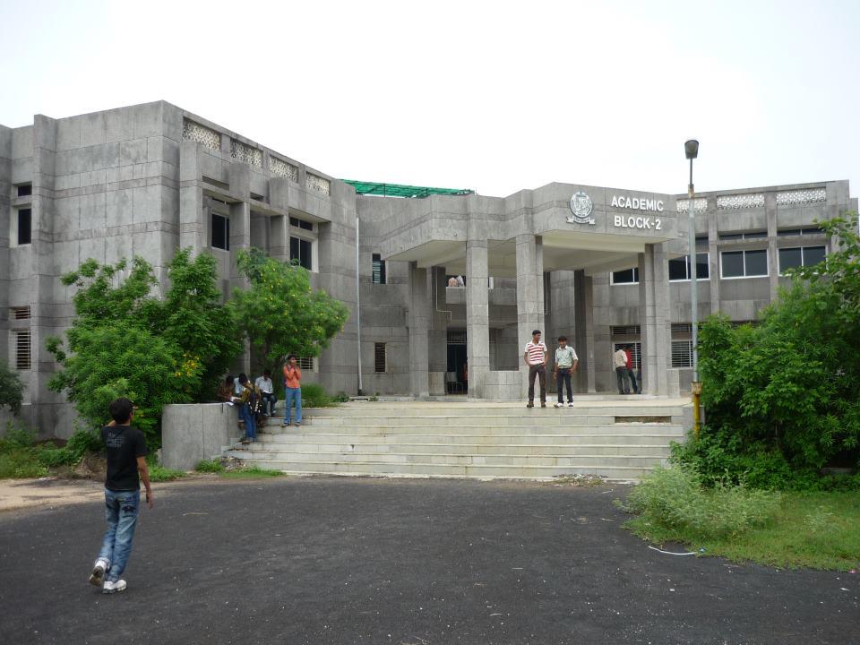 B.E.in Automobile Engineering,GOVERMENT ENGG CLG Modasa