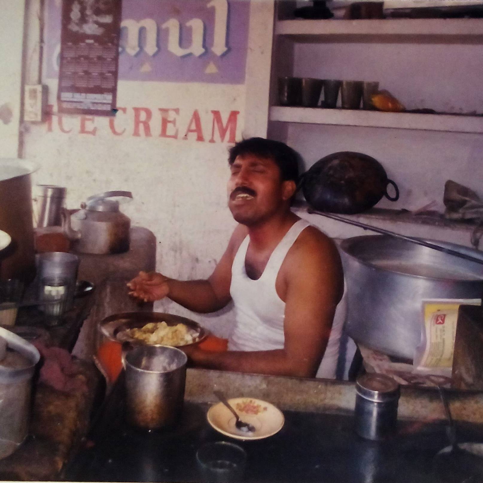 Suresh Kumar Gupta owner of Ramesh tea stall