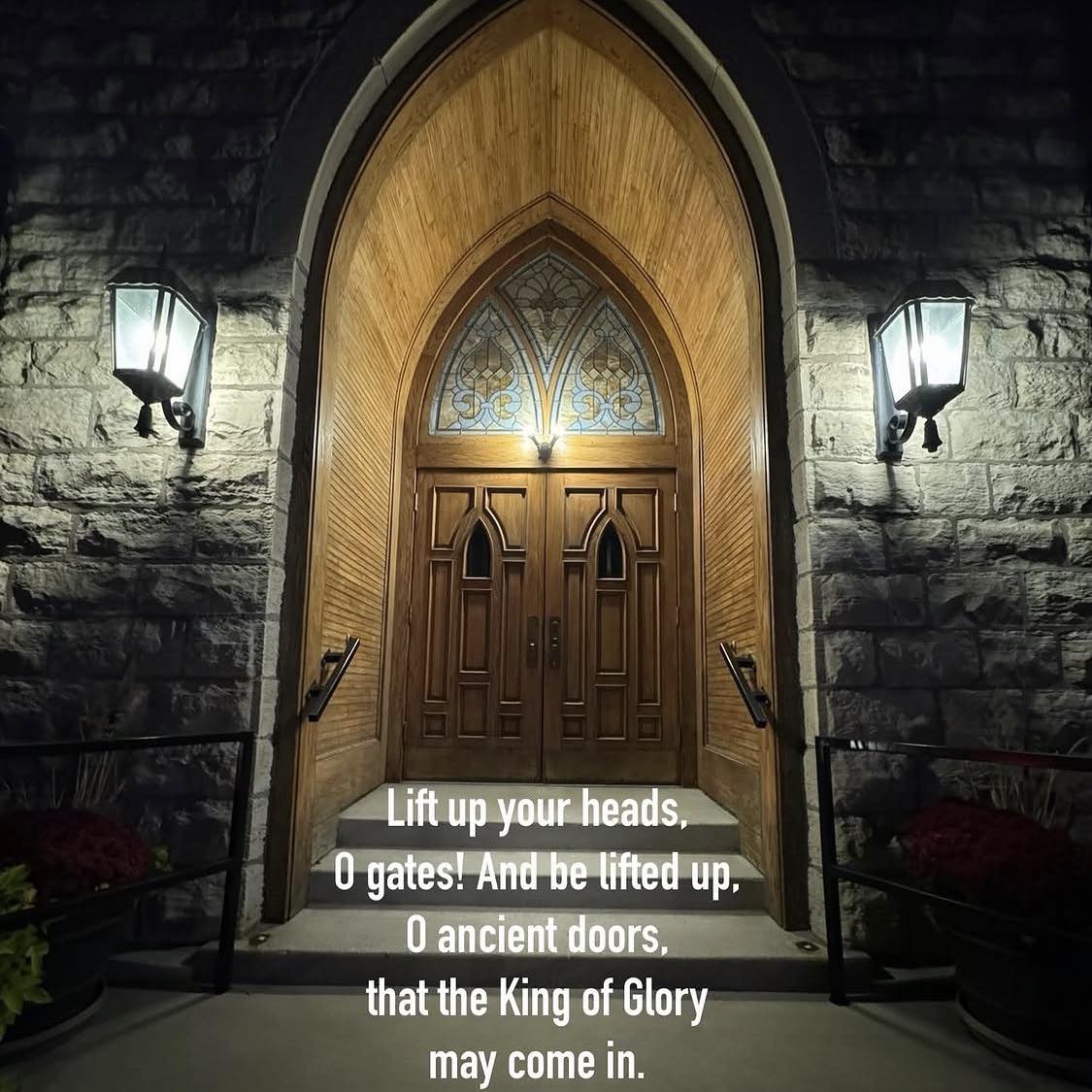 Live Sunday Worship | St. Matthew Lutheran Church in Lemont, Illinois