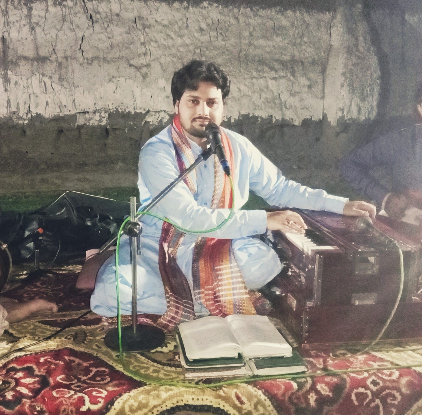 Singer Akhtiar Samoo