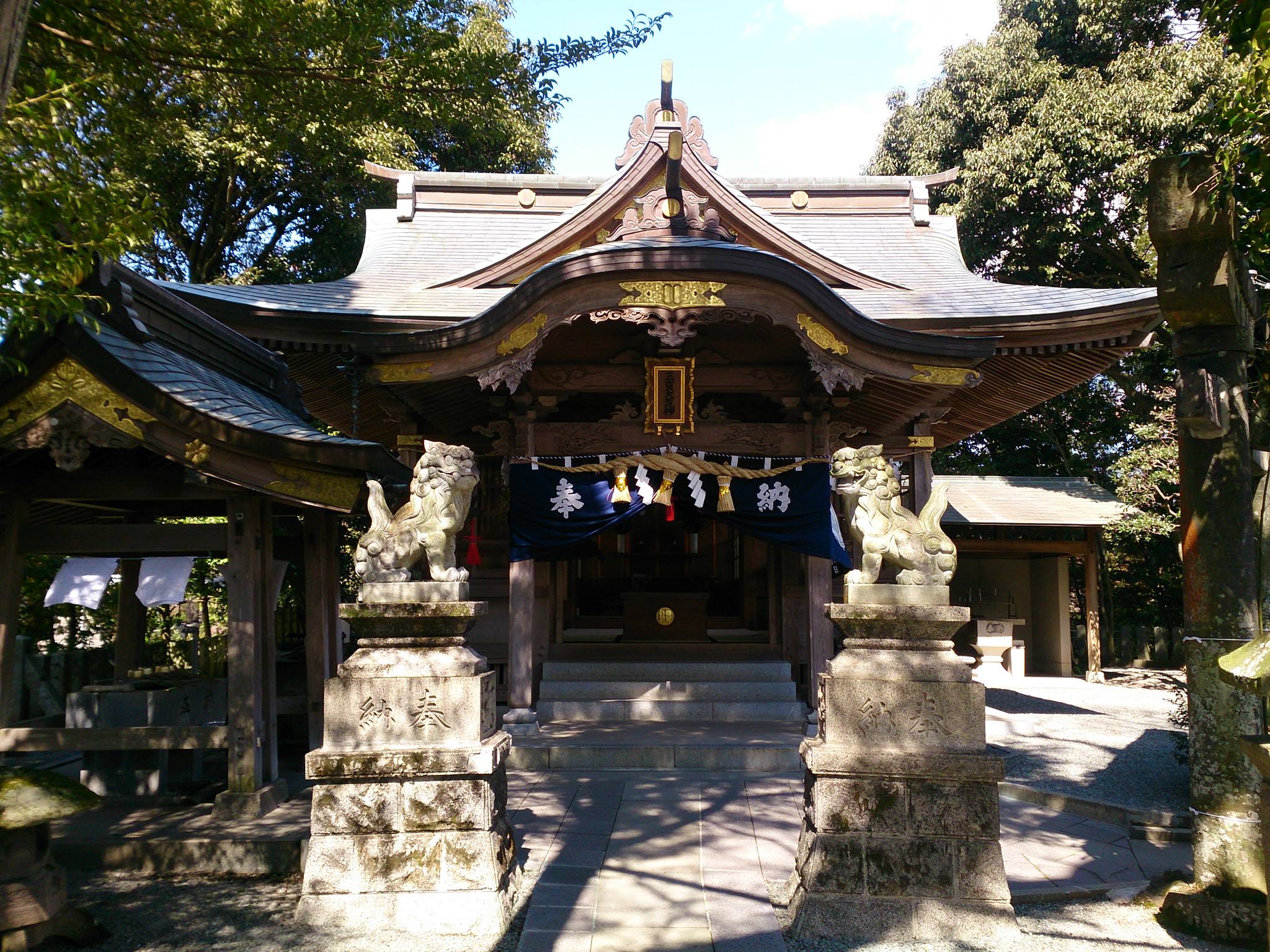 西浦 荒 神社