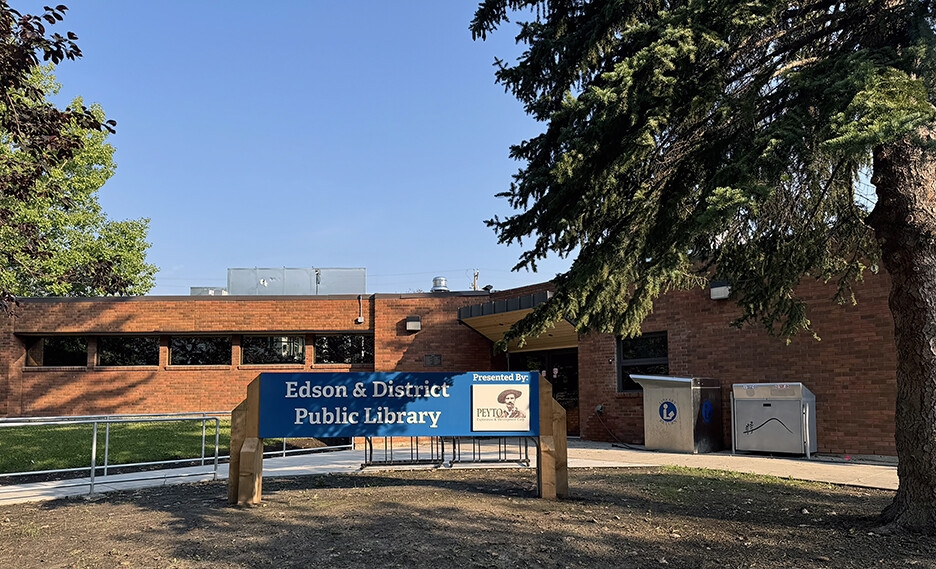 The Palette and Pottery sale starts... - Edson Public Library | Facebook
