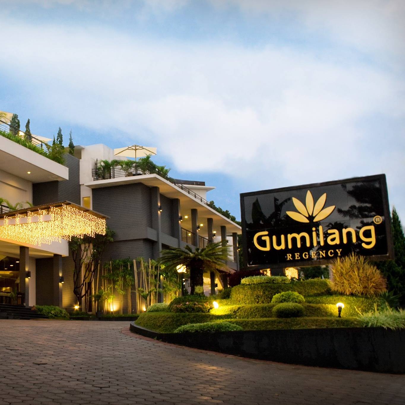 Gumilang Regency Hotel