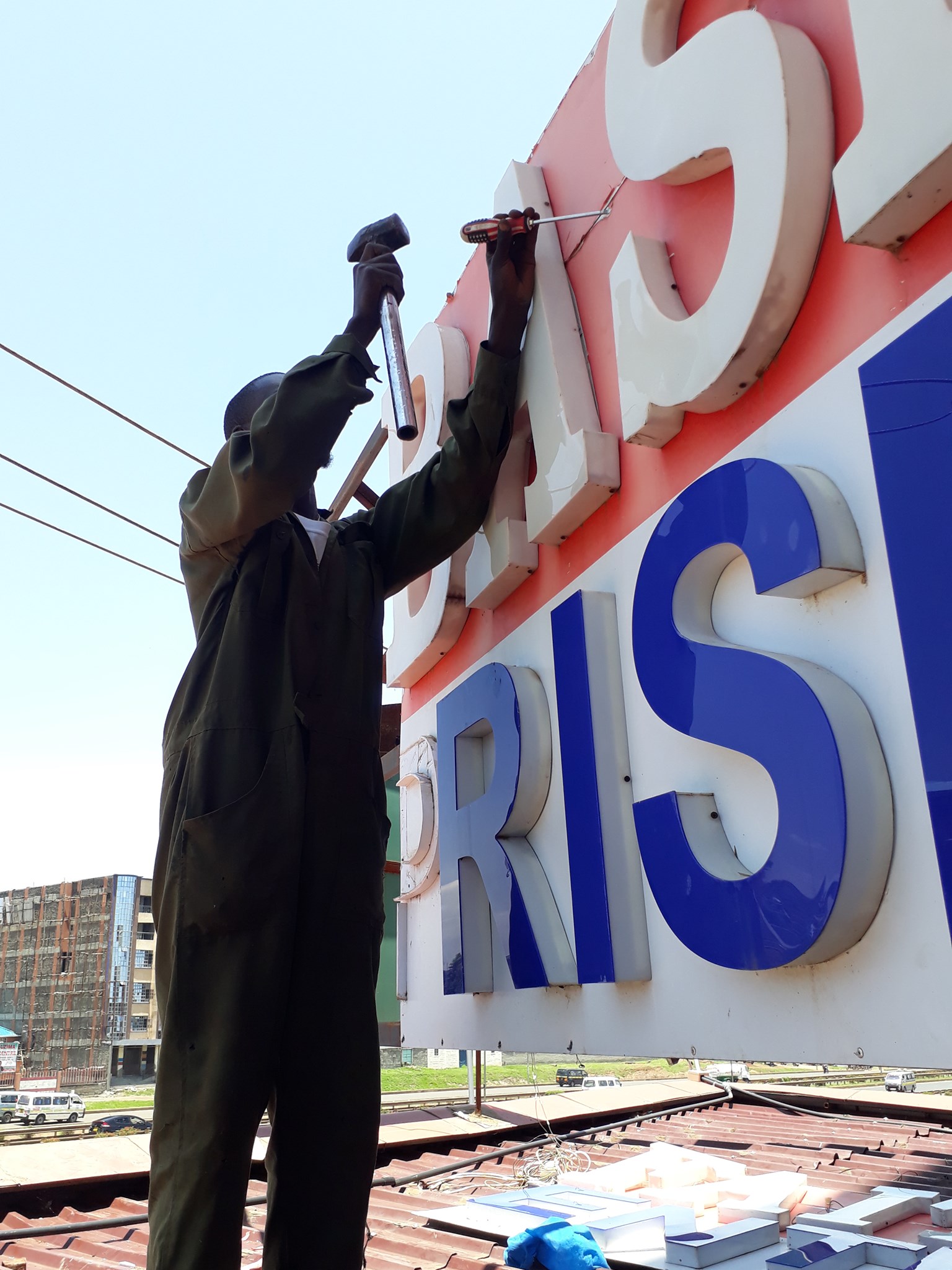 KIM SIGNS experts in signs,large format printing and branding