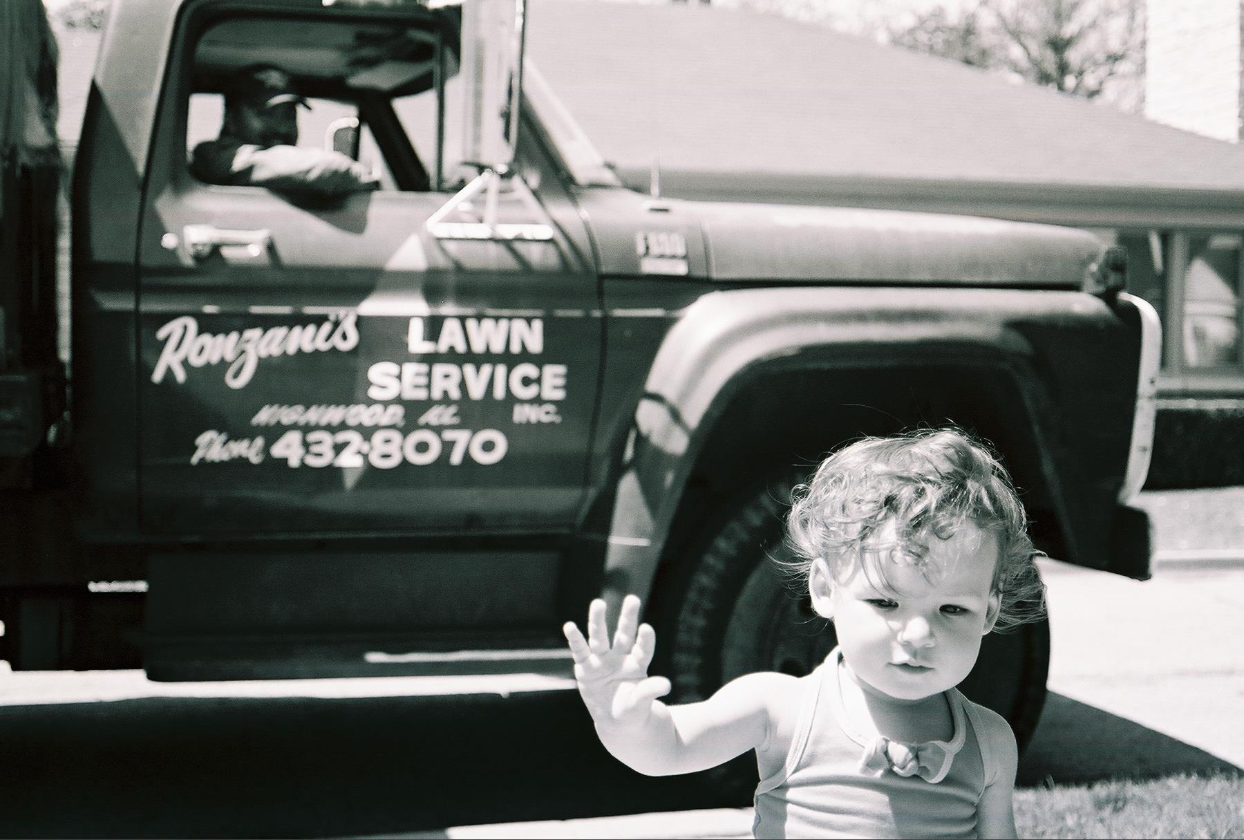 Ronzani's Lawn Service, Inc. | Highland Park IL