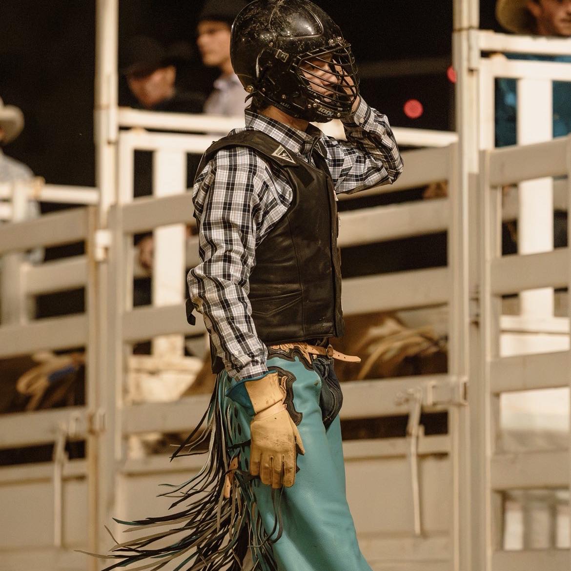J & - ARE YOU READY…???? “BULLS IN THE BAY” BYRON BAY RODEO 🐮 J & J are ...