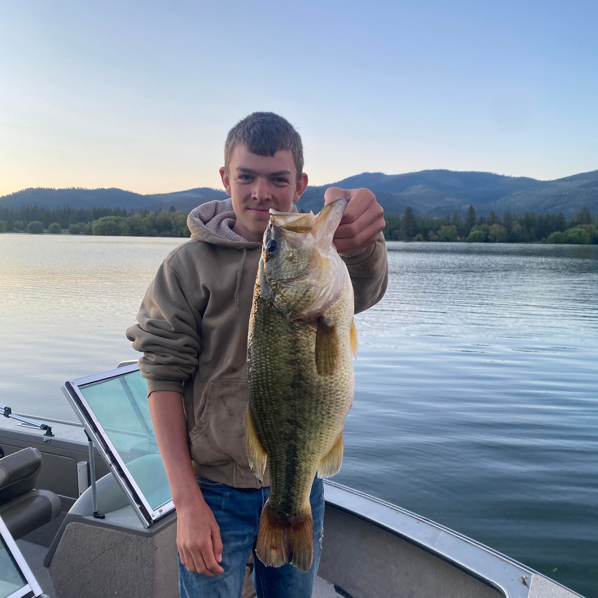Snake River Catfish N Crappie Fishin' | So many carps in the snake ...