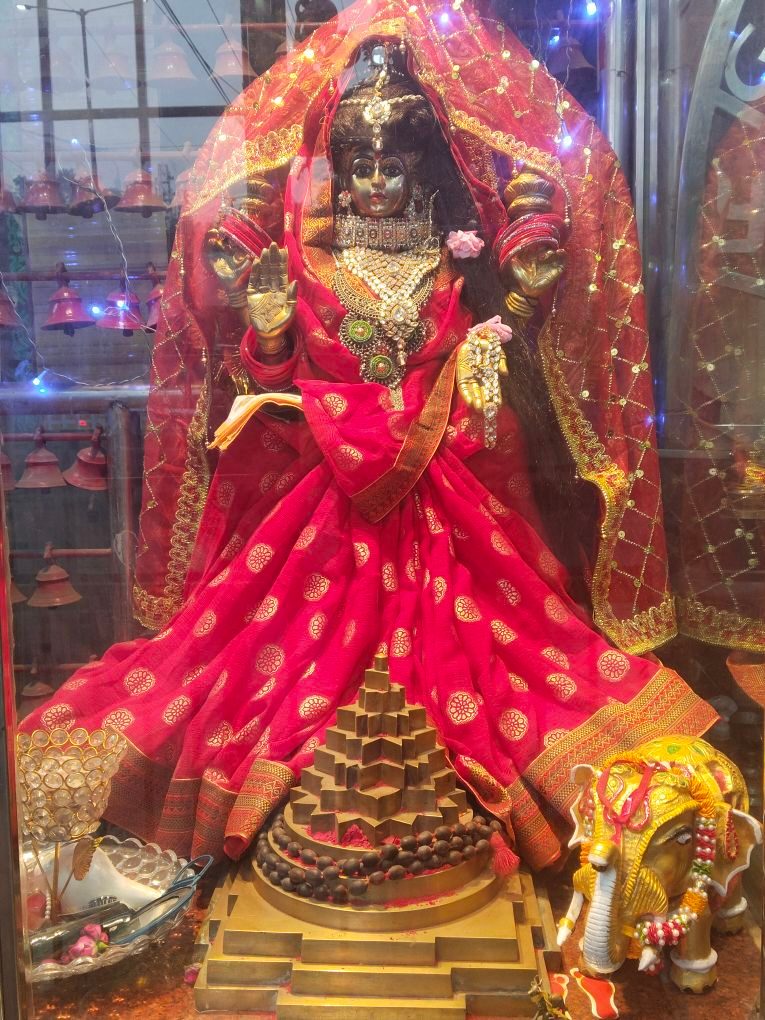 माँ पीताम्बरा धाम मन्दिर यज्ञशाला | Meerut City