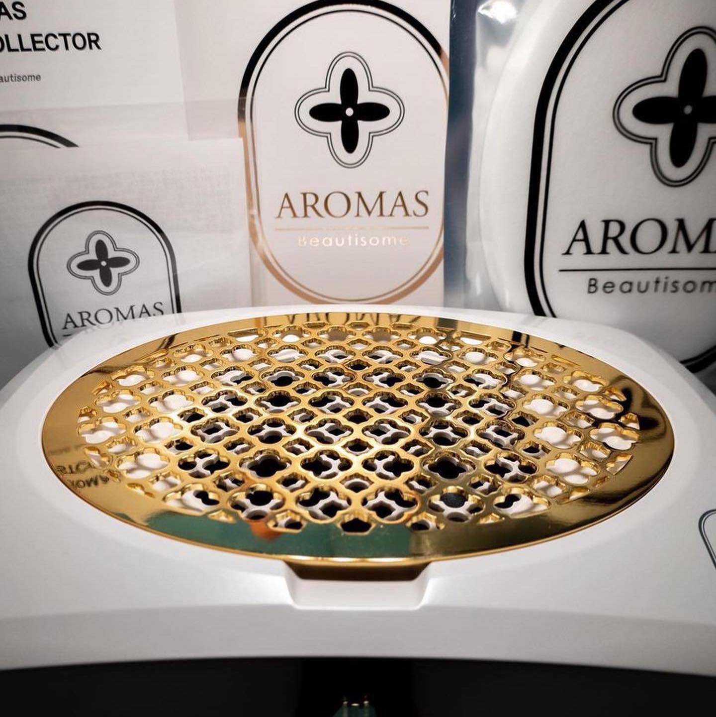 ネイルケア AROMAS 集塵機ゴールド
