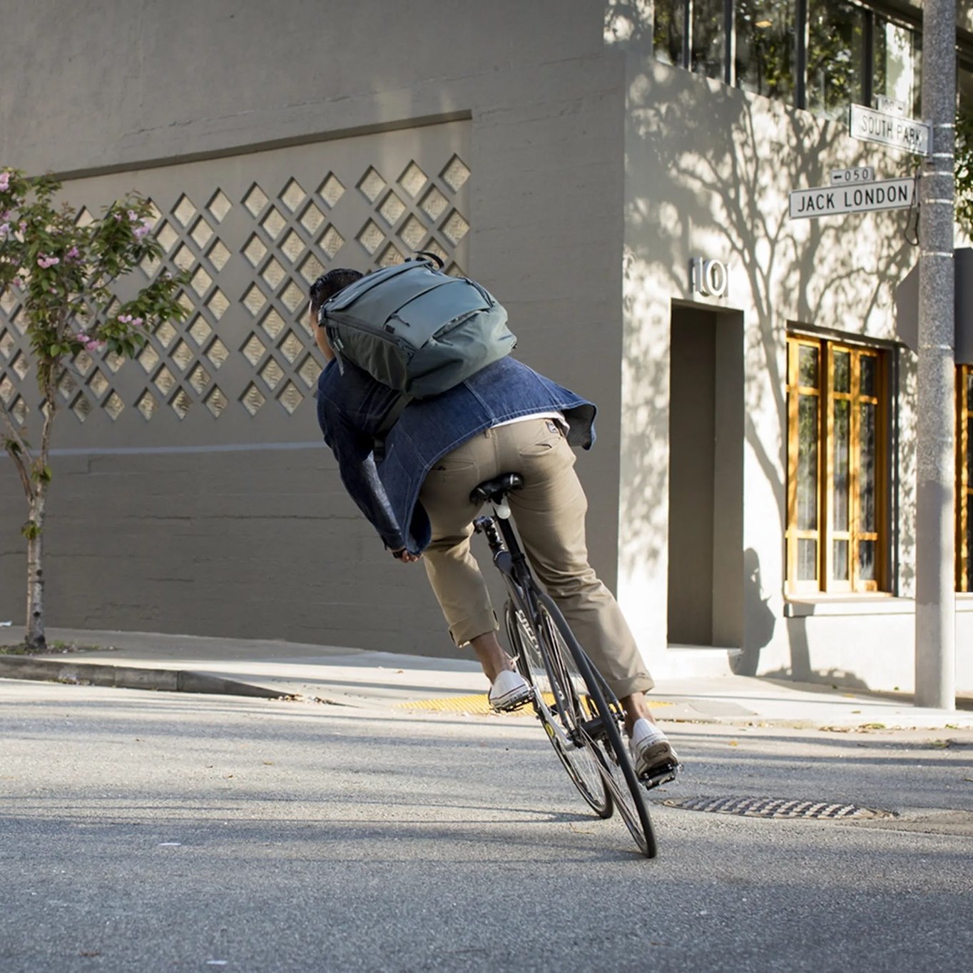 bike messenger bags timbuk2 Classic S Eco Stinger - Bag Size category TimBuk 2 Classic Messenger Bag
