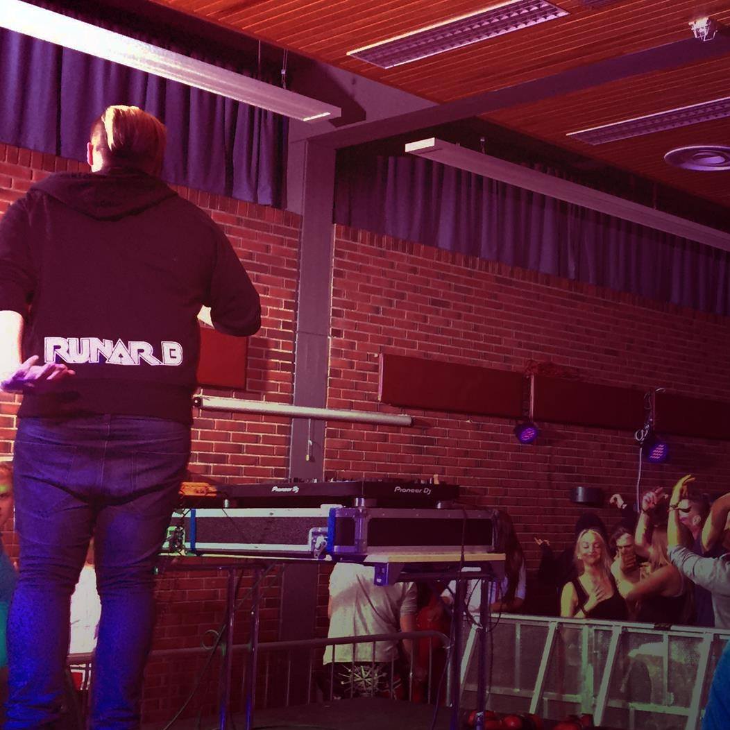 Runar B