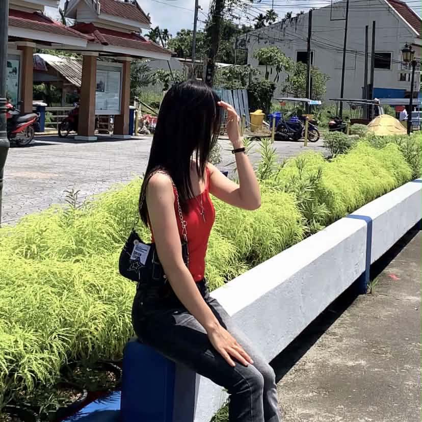 😹ရည်းစားမရှိရင် ခလေးပဲလေဟုတ်တယ်မလား🥹😹ပွဲတော်ရောက်ရင်အဲ့လို | Joy Lay ...