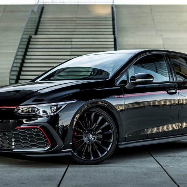 The new VW GOLF 8 R-Line