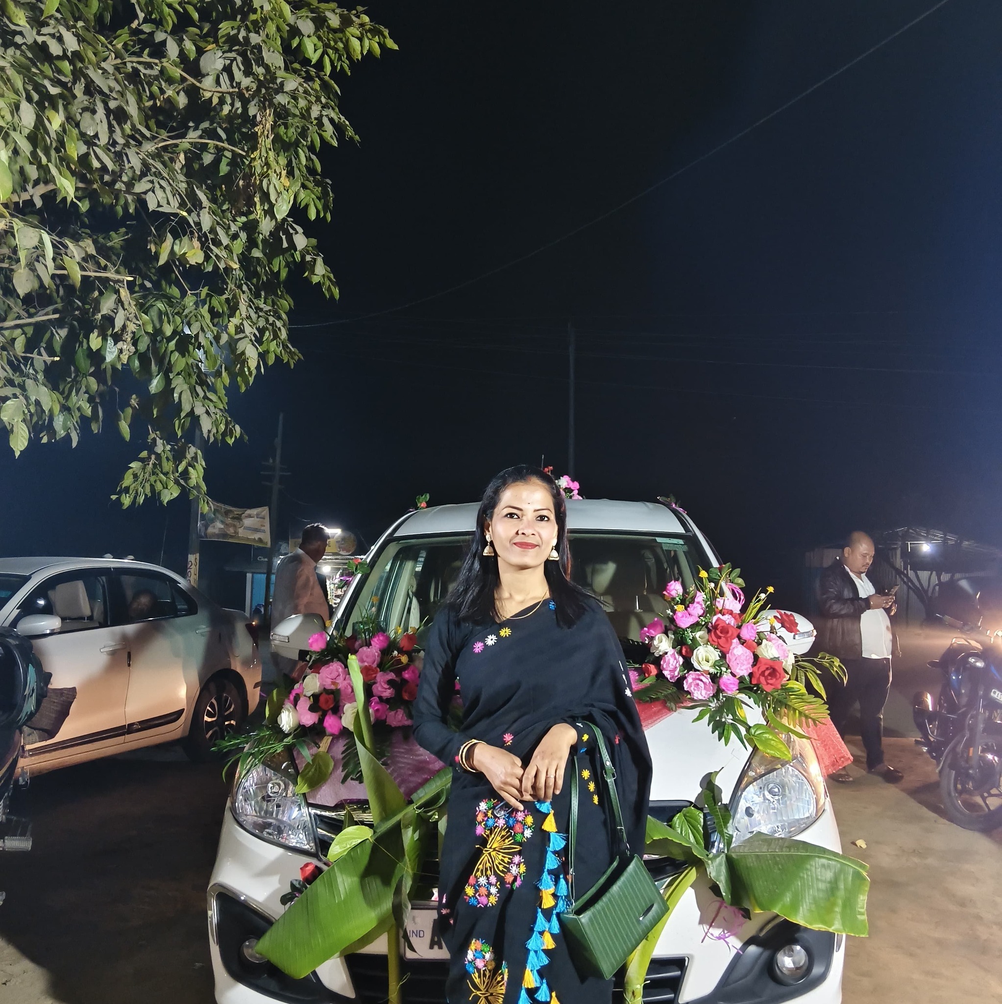 #দাদাই ছোৱালী পলুৱাই আনিলে দেই আজি ৷ বৌ এজনী পালো ৷ 🥳💃🏻 | Mallika ...