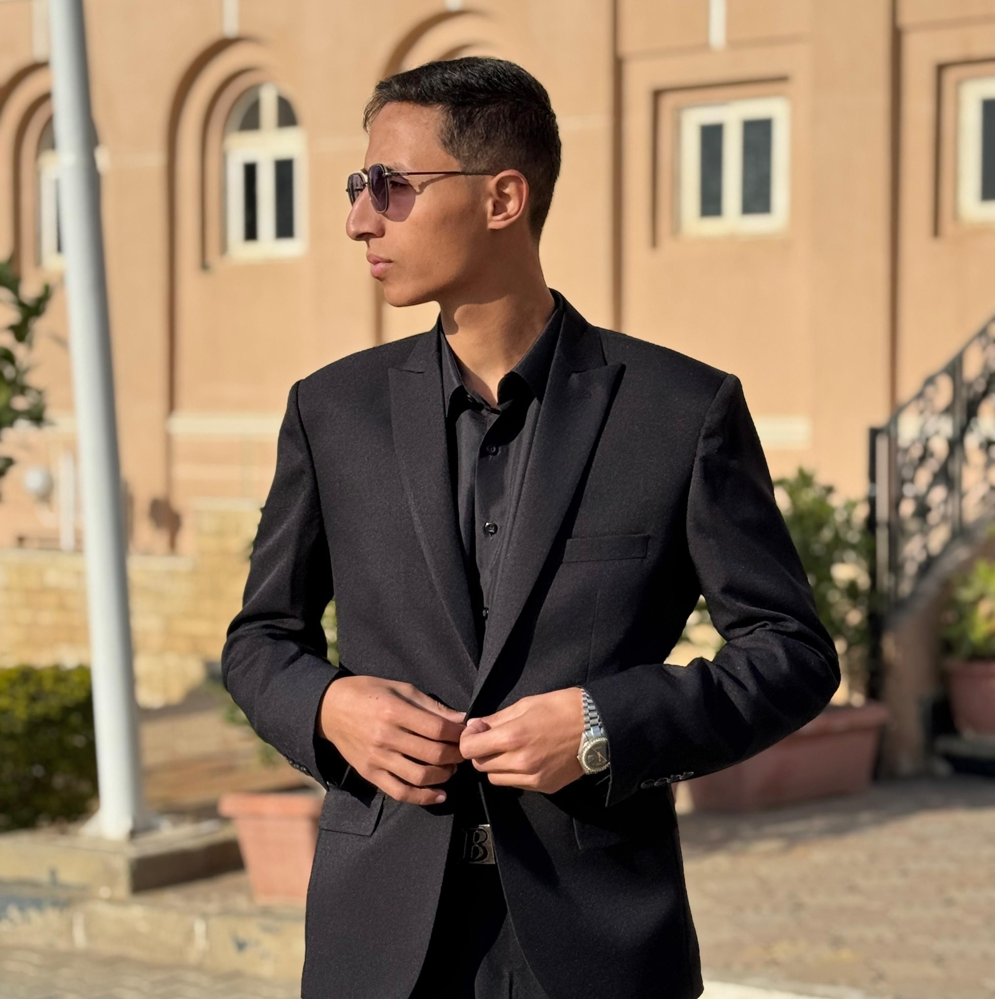 مطعم ٢٣ يوليو - نافع كبر - محمد أشتري الوجبة دي وقام بيها لواحدوا 💪الحق ...