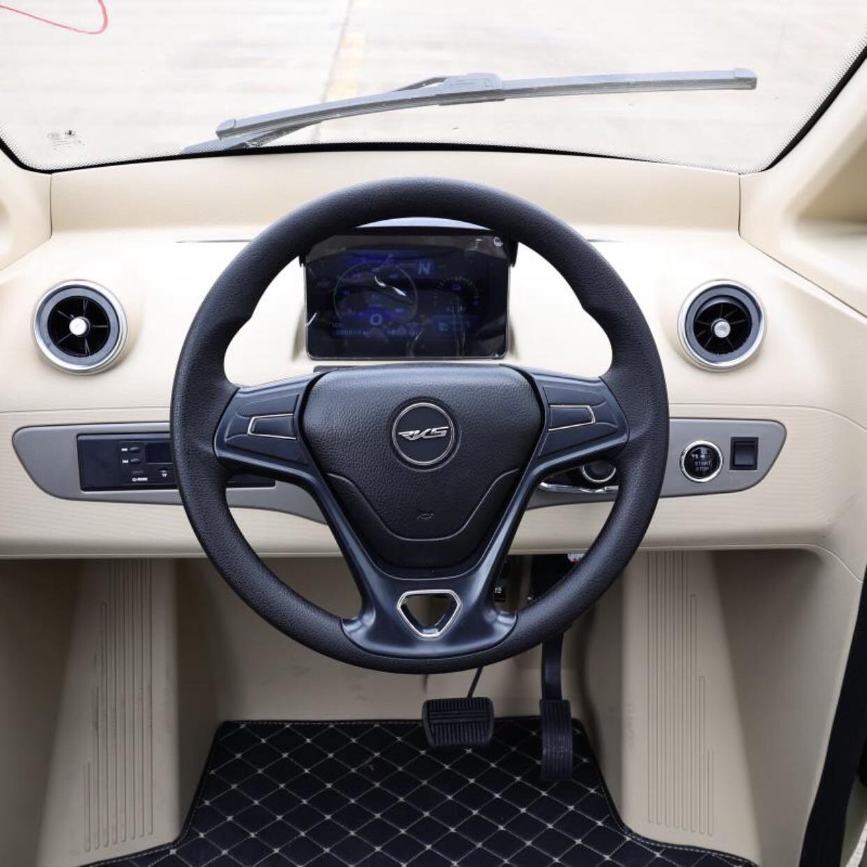 Breeze electric car | Ringwood