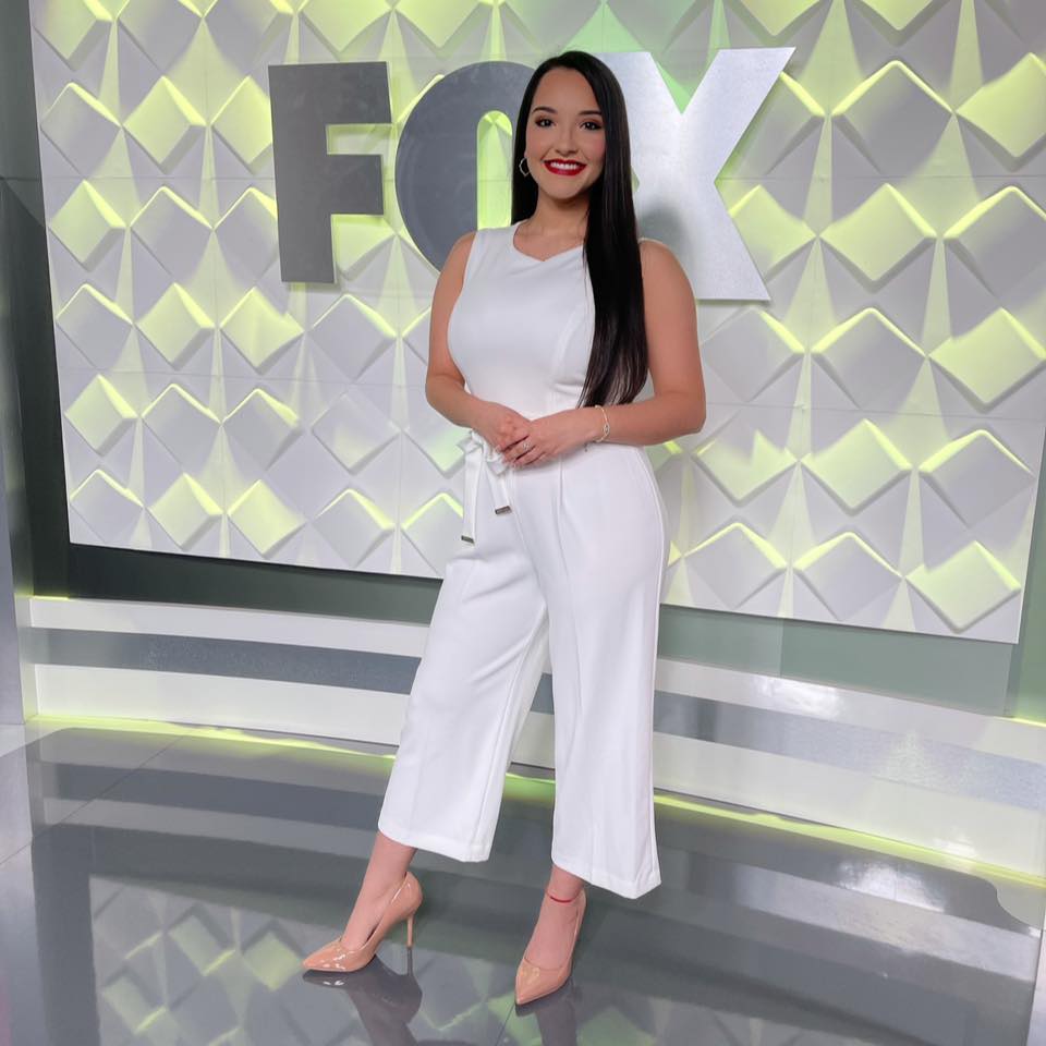 Robin Gwenn - We’re live on FOX, tune in‼️♥️🍒 | Facebook