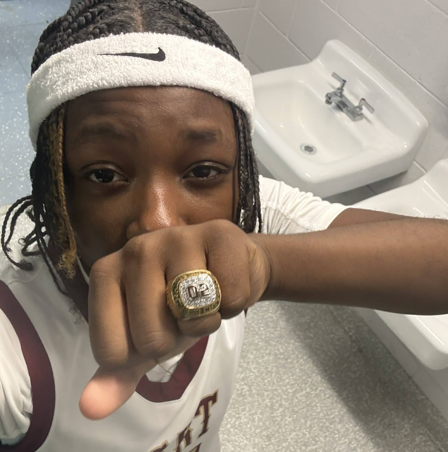 Hey man, Say man My baby turn 18 today 🤯🤯 daaanng. HAPPY BIRTHDAY NINI ...