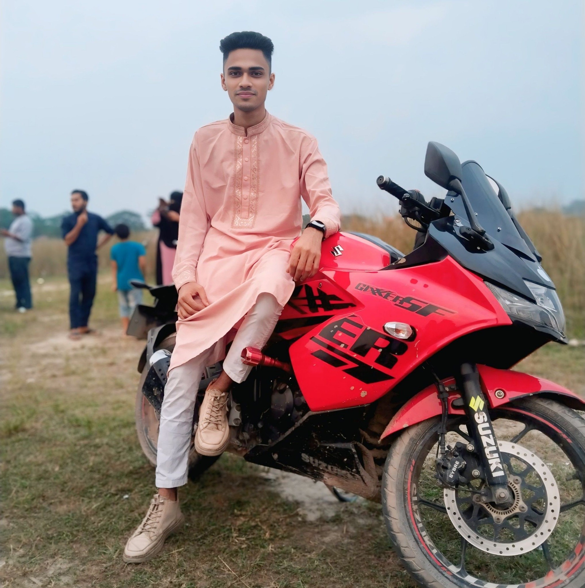 বাসস্ট্যান্ডে আনন্দ ঘর ড্যান্সার চম্পা পুলিশ হেফাজতে বগুড়া চারমাথায় ...