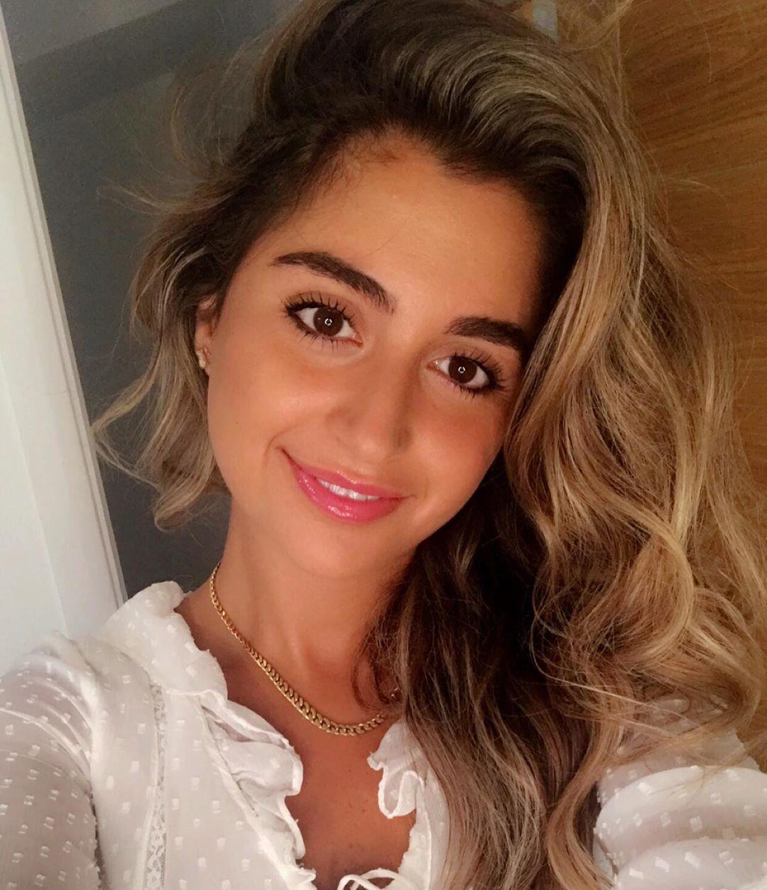 Dra. Sabrina Ribeiro