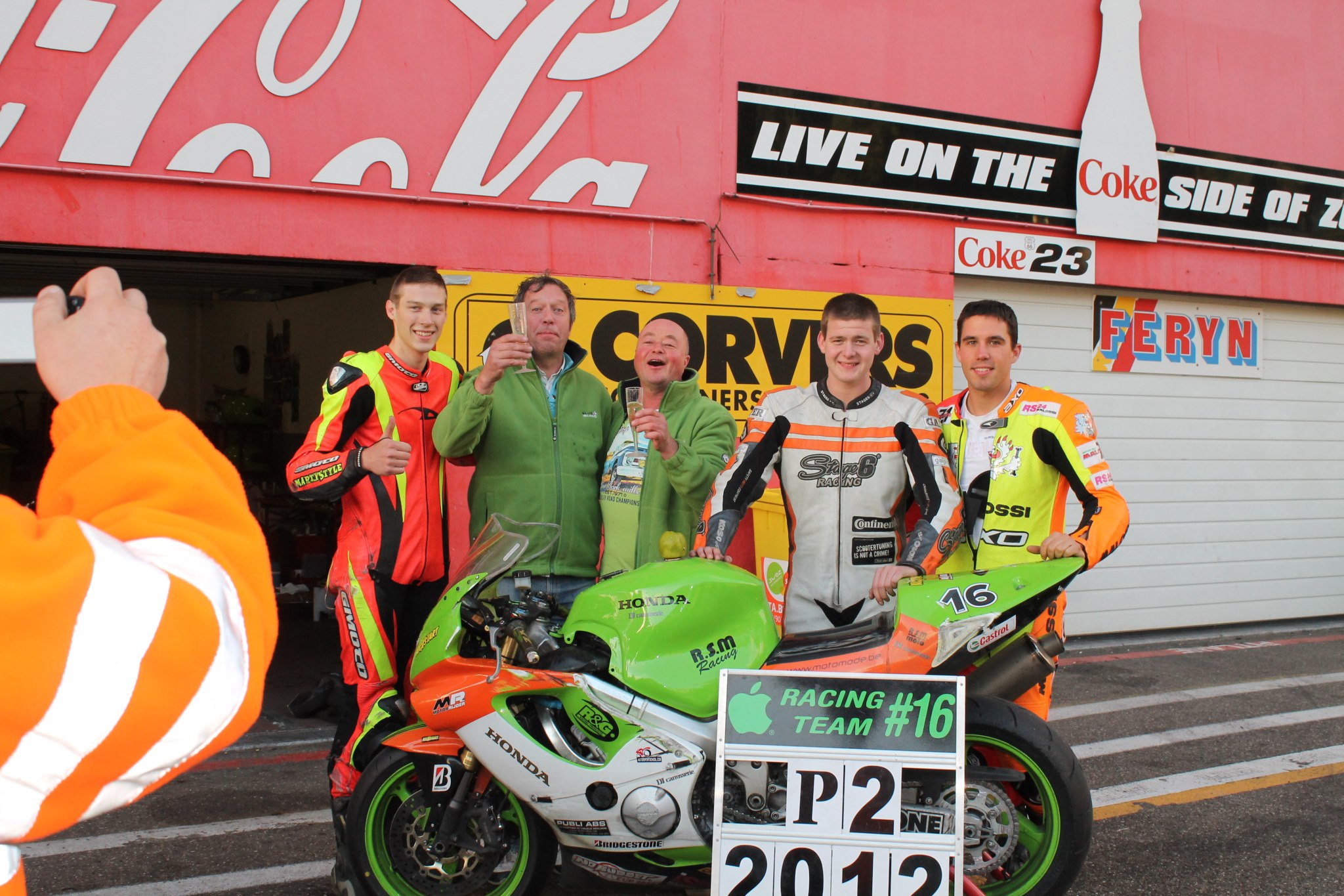 Apple Racing Team