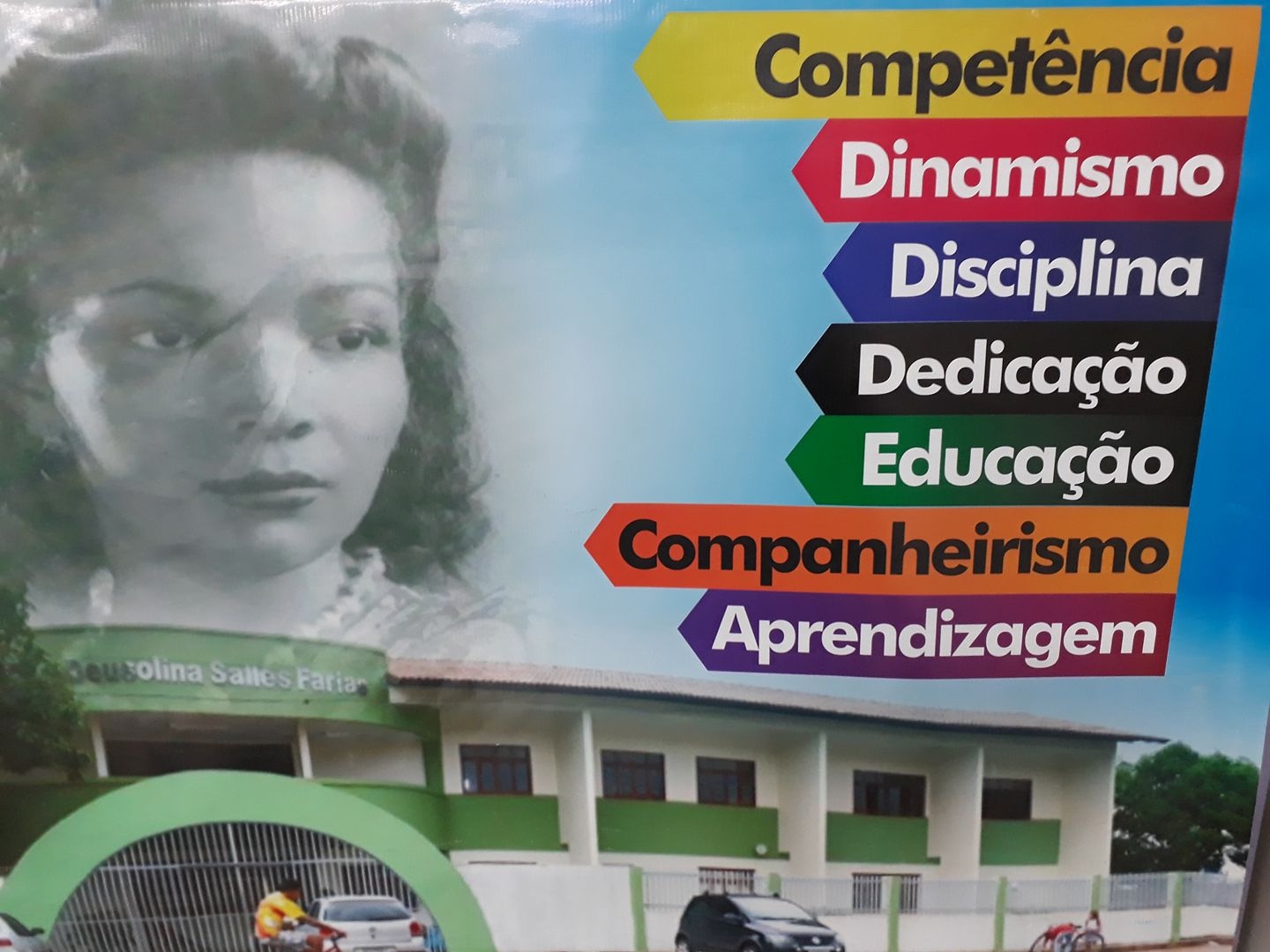 Escola Estadual Deusolina Salles Farias