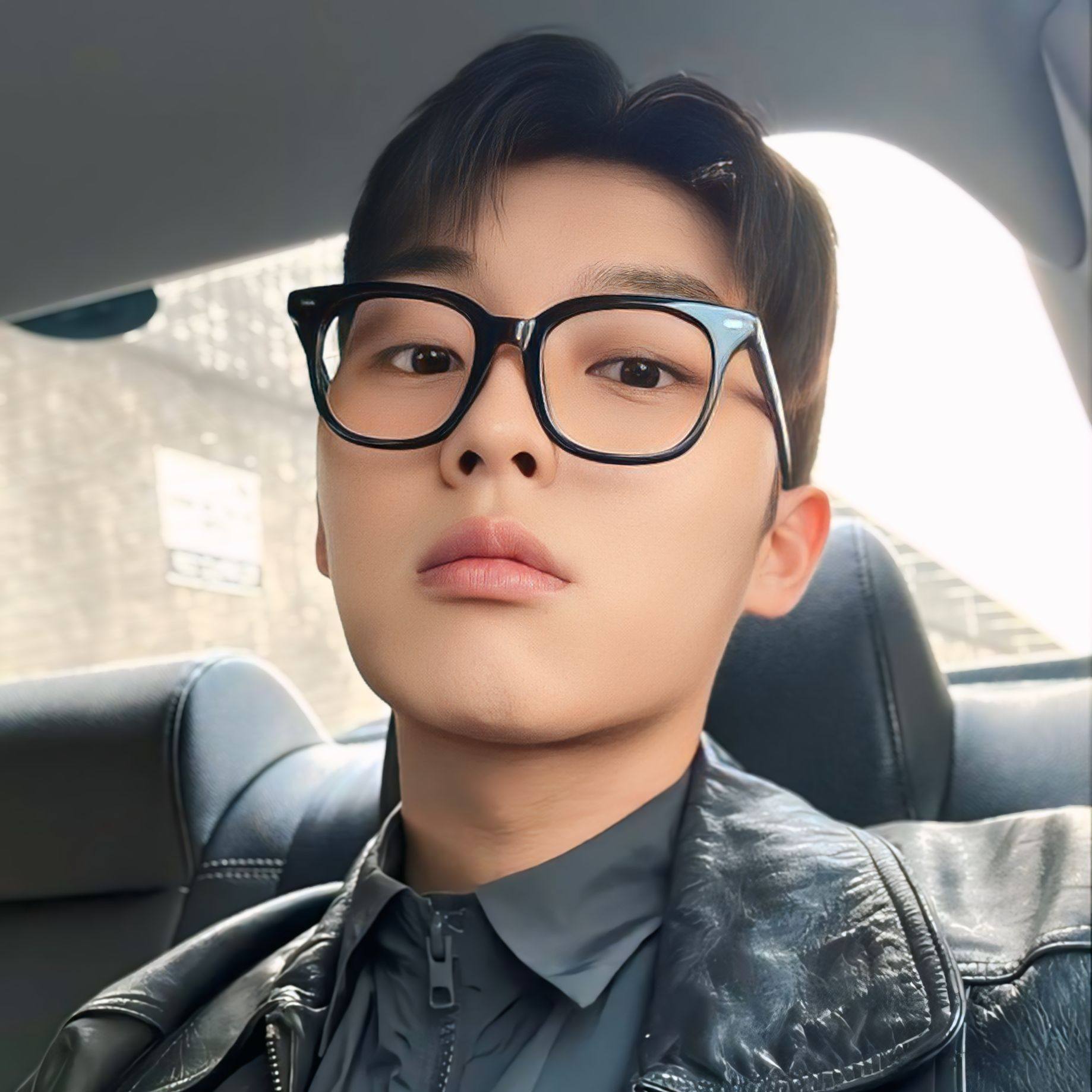 Aki Norawit - i really can't explain how i'm happy rn, bcz... | Facebook