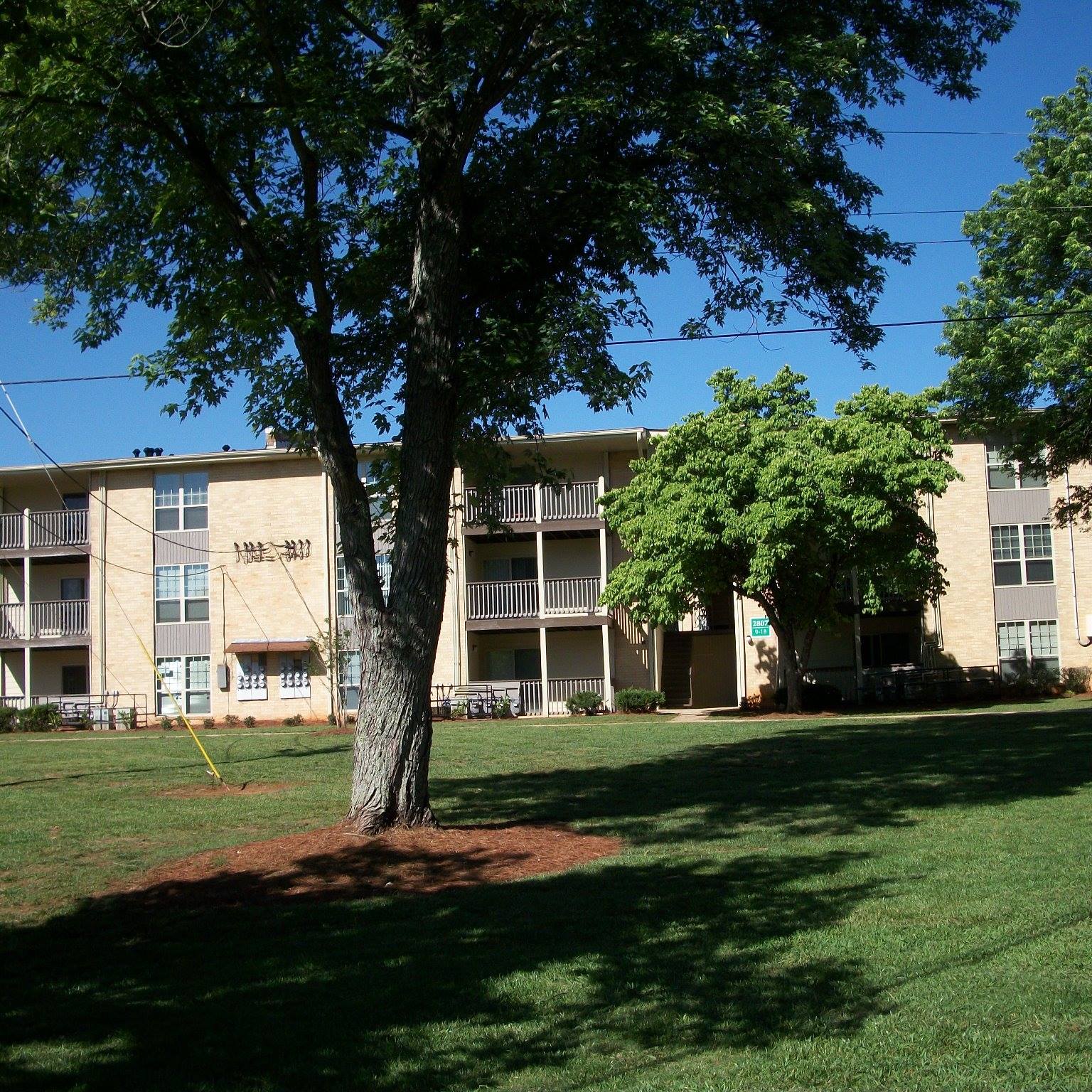 Spring Valley - Decatur Apartments | Decatur GA